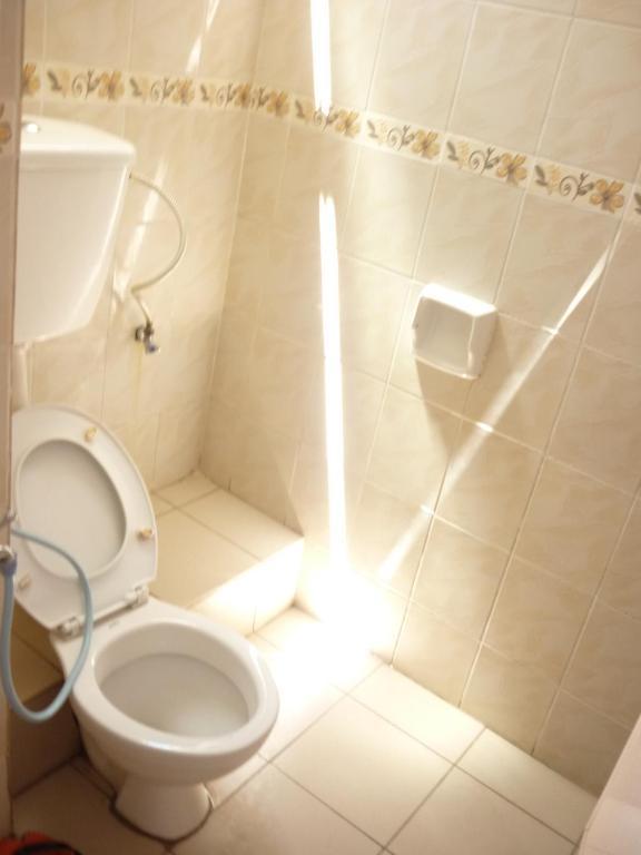 A&J Budget Hotel Kota Kinabalu Bagian luar foto