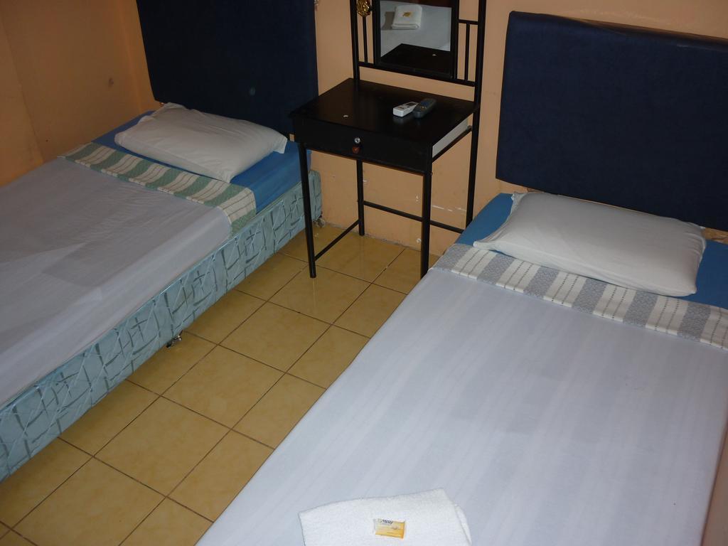 A&J Budget Hotel Kota Kinabalu Bagian luar foto