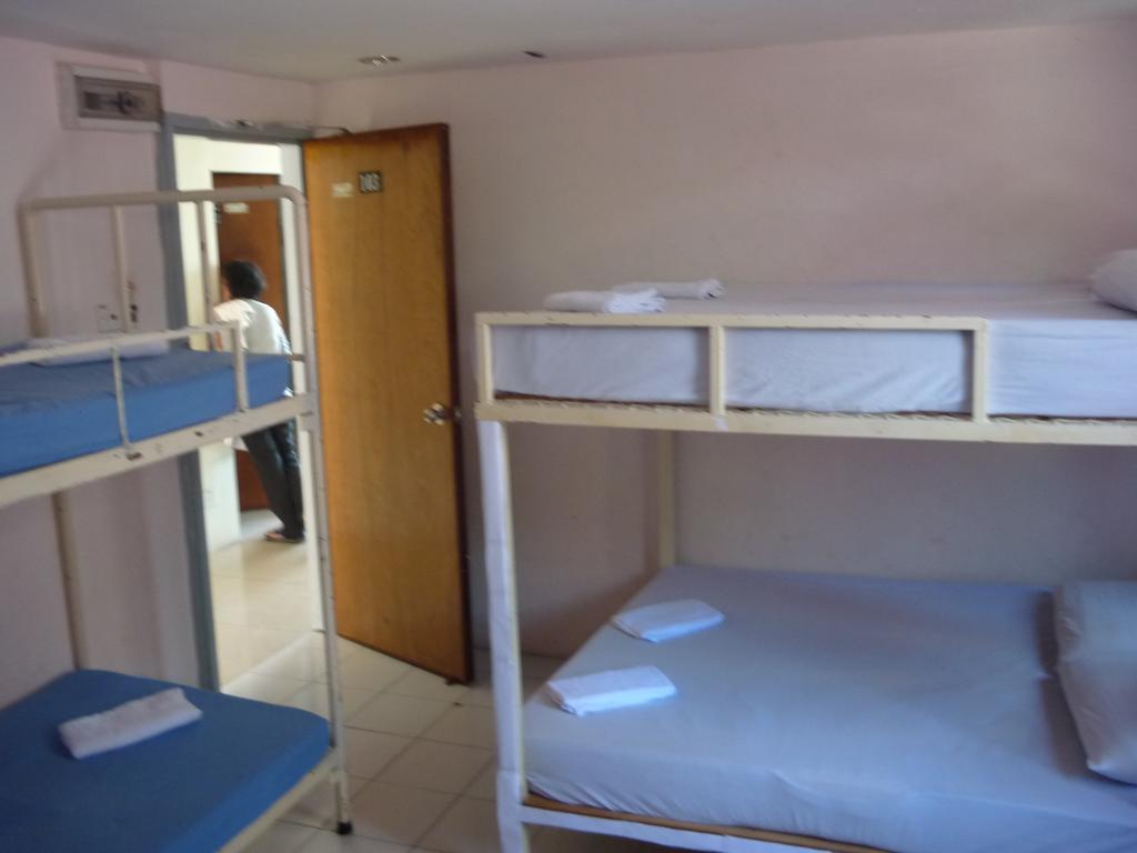 A&J Budget Hotel Kota Kinabalu Bagian luar foto